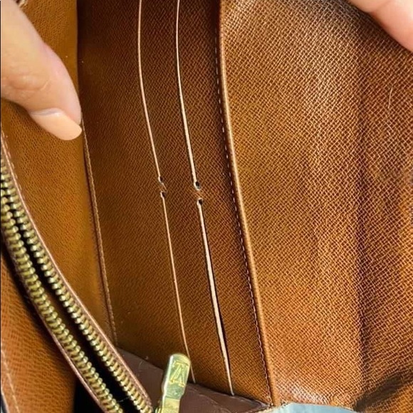 Authentic Louis Vuitton Monogram Sarah Wallet - Picture 10 of 12